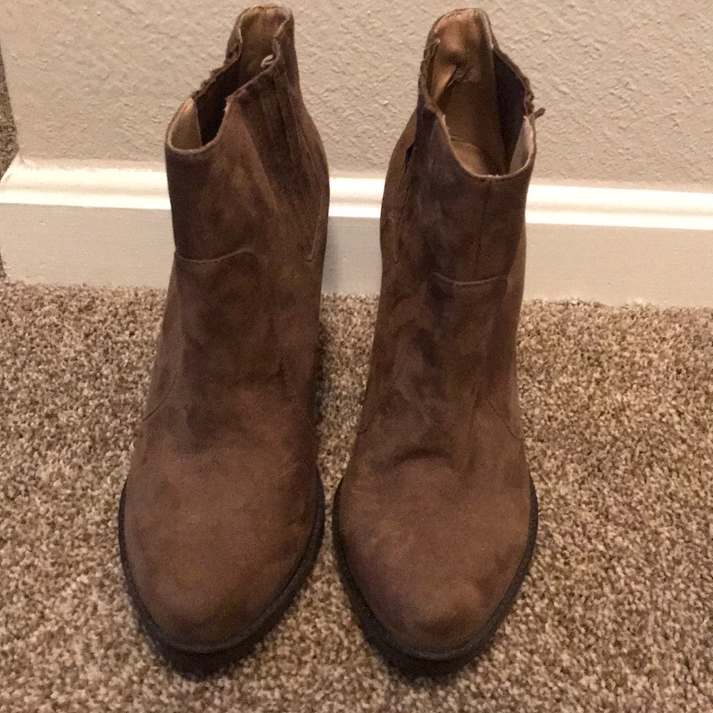 Ankle boots